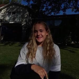 Meet your Posher, Naomie